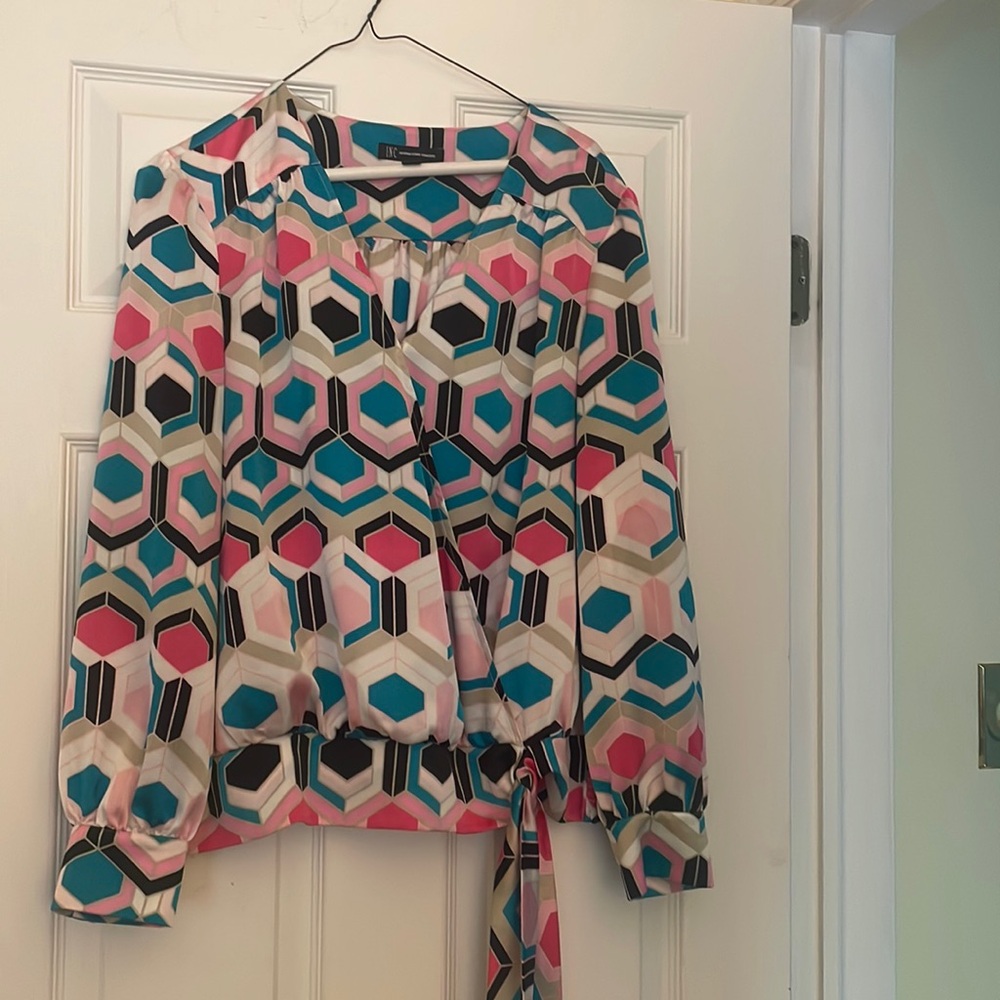 Beautiful Banded colorful blouse Size Large